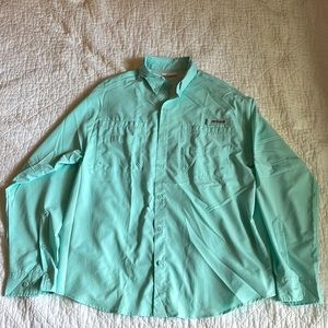 Columbia PFG button down